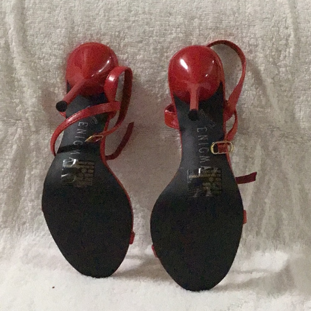 Shoes - Picture 4 of 4